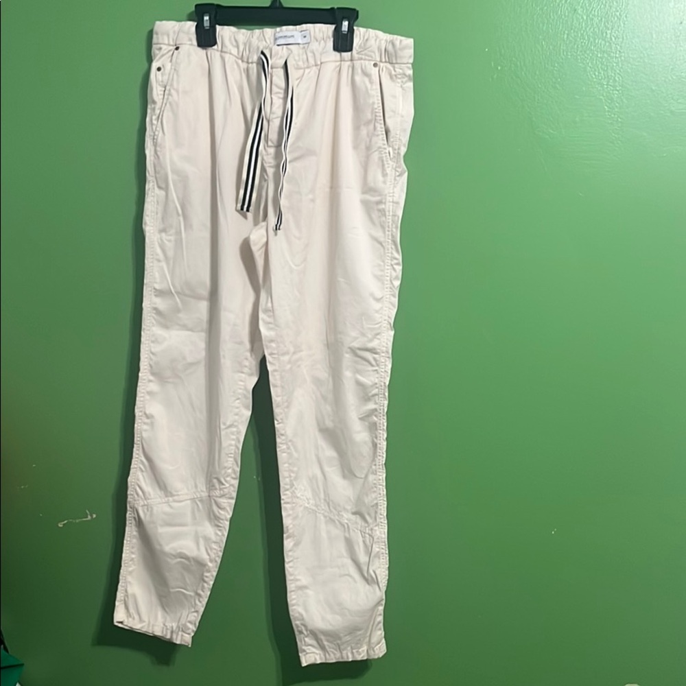 Women’s Relaxed Fit Joggers with Tapered Ankle